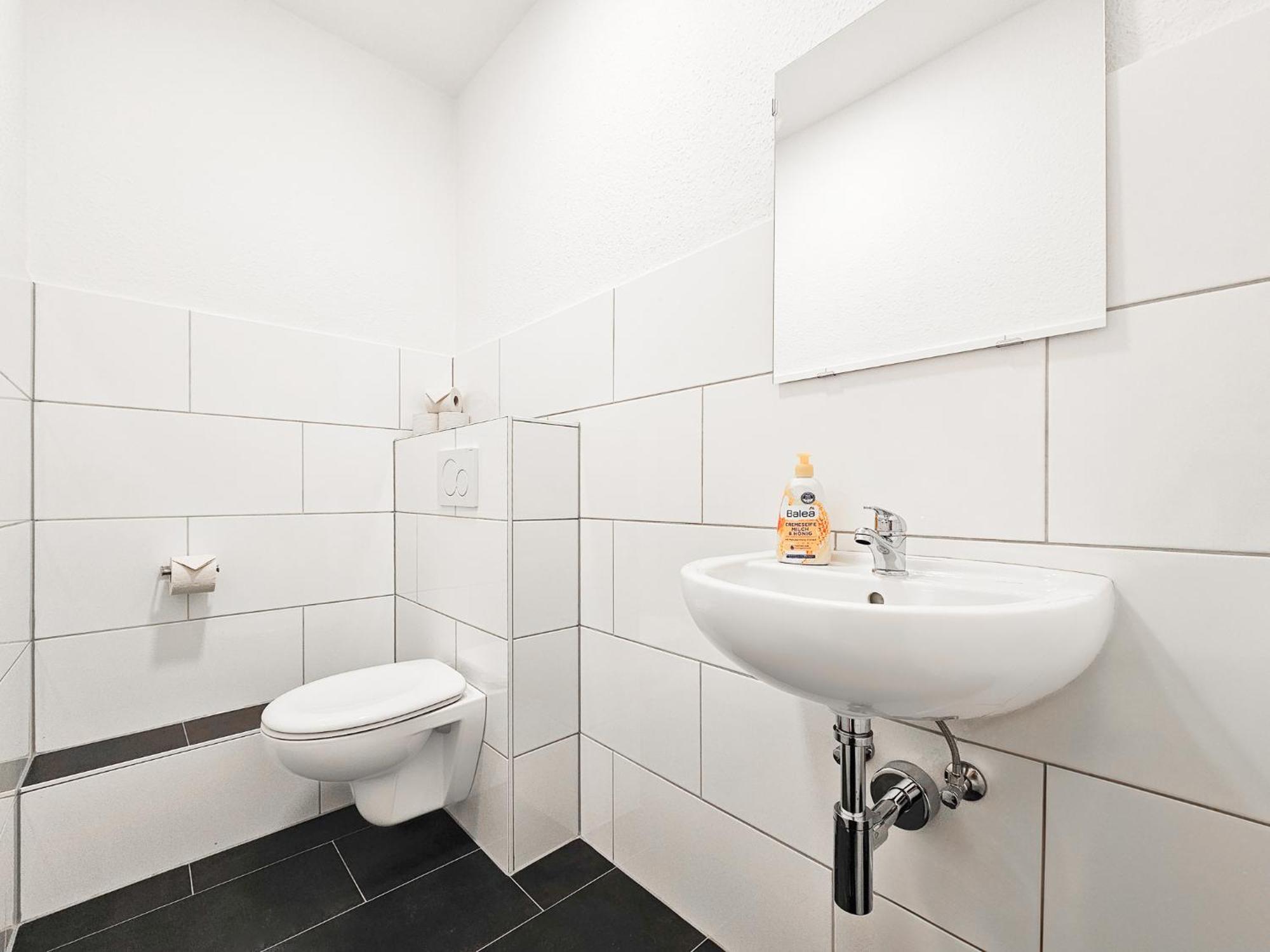 דיסלדורף Raj Living - City Center Apartments With 5 Rooms - 10 Min Messe Dus מראה חיצוני תמונה