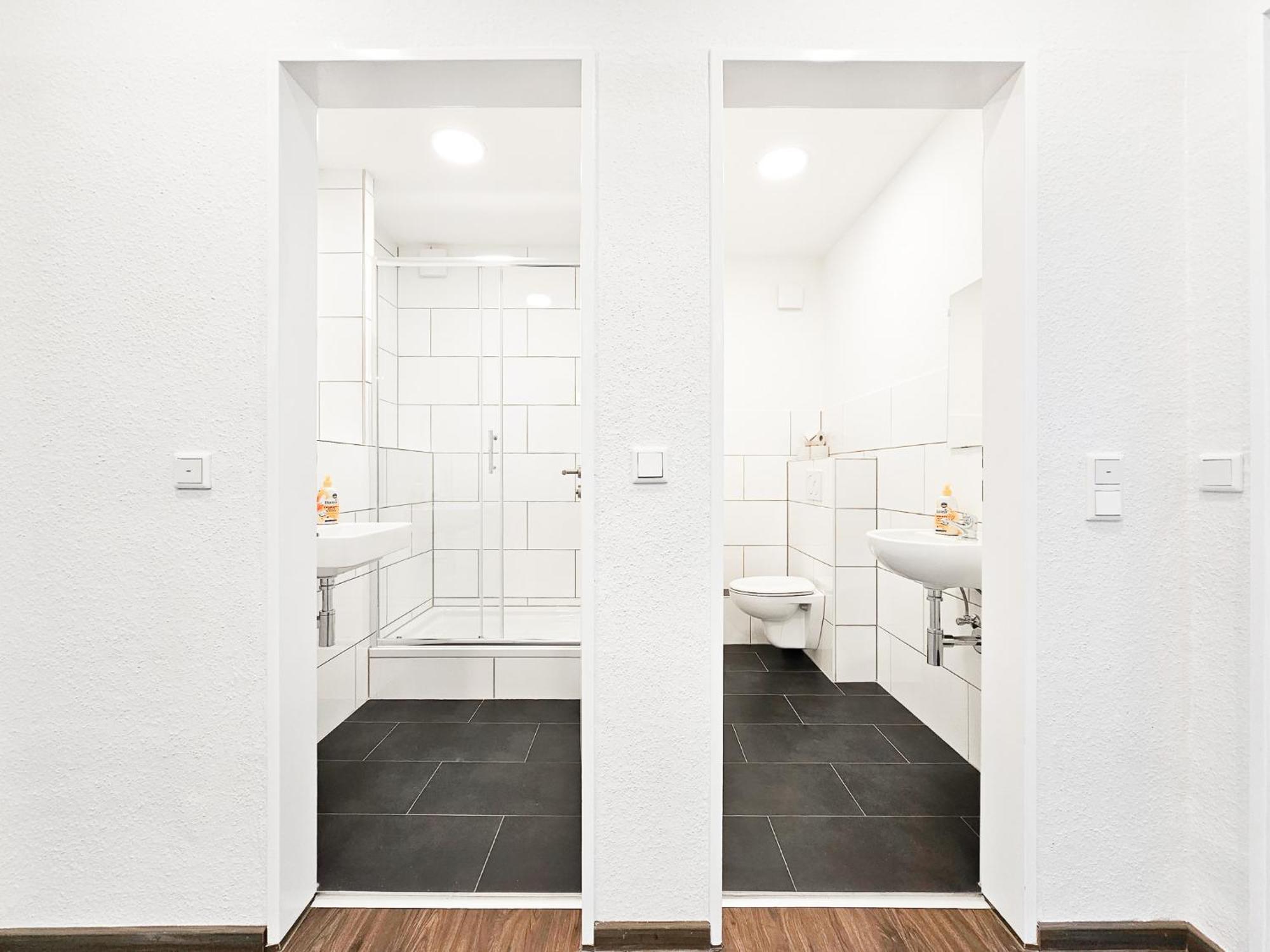 דיסלדורף Raj Living - City Center Apartments With 5 Rooms - 10 Min Messe Dus מראה חיצוני תמונה