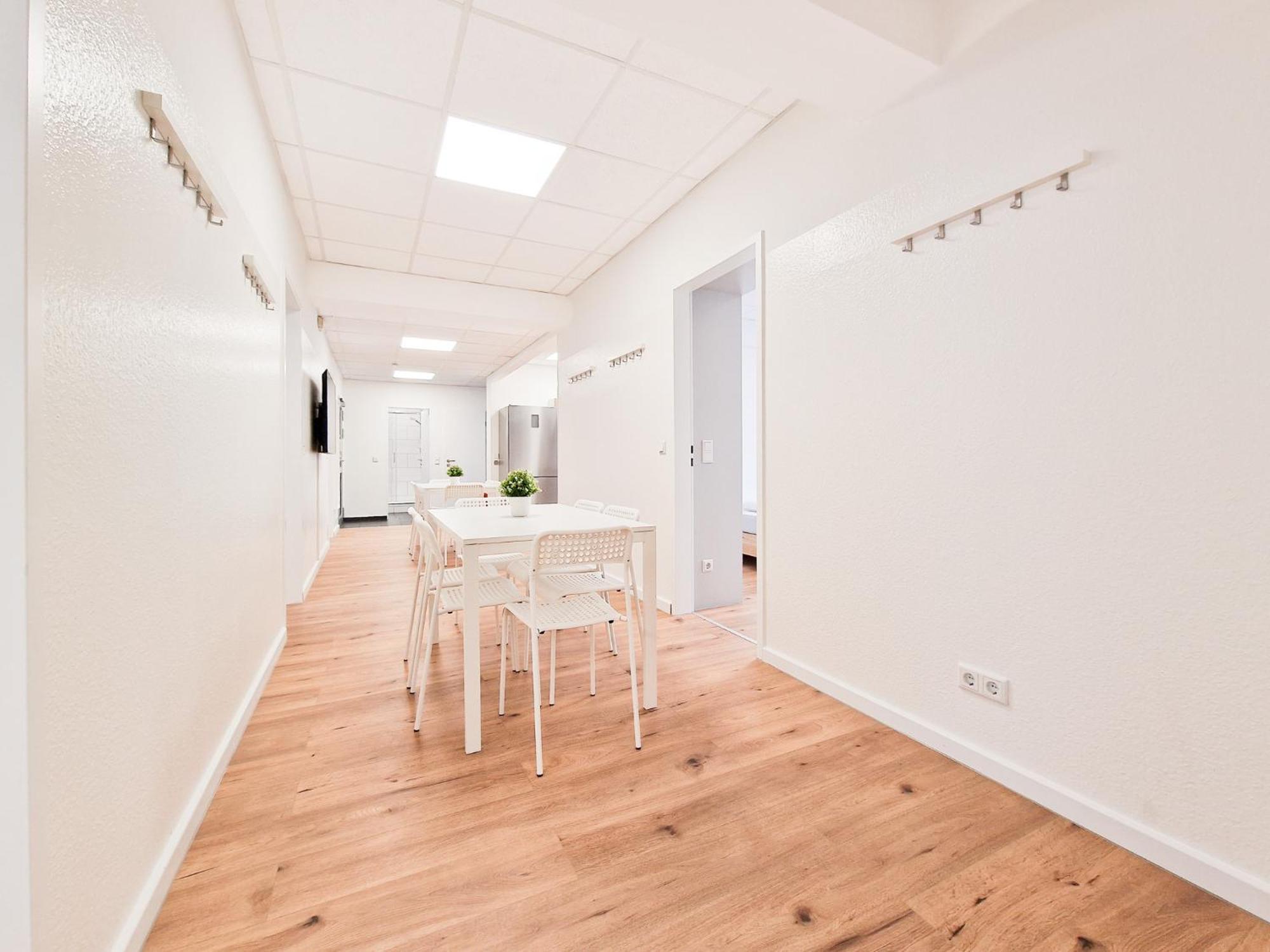 דיסלדורף Raj Living - City Center Apartments With 5 Rooms - 10 Min Messe Dus מראה חיצוני תמונה